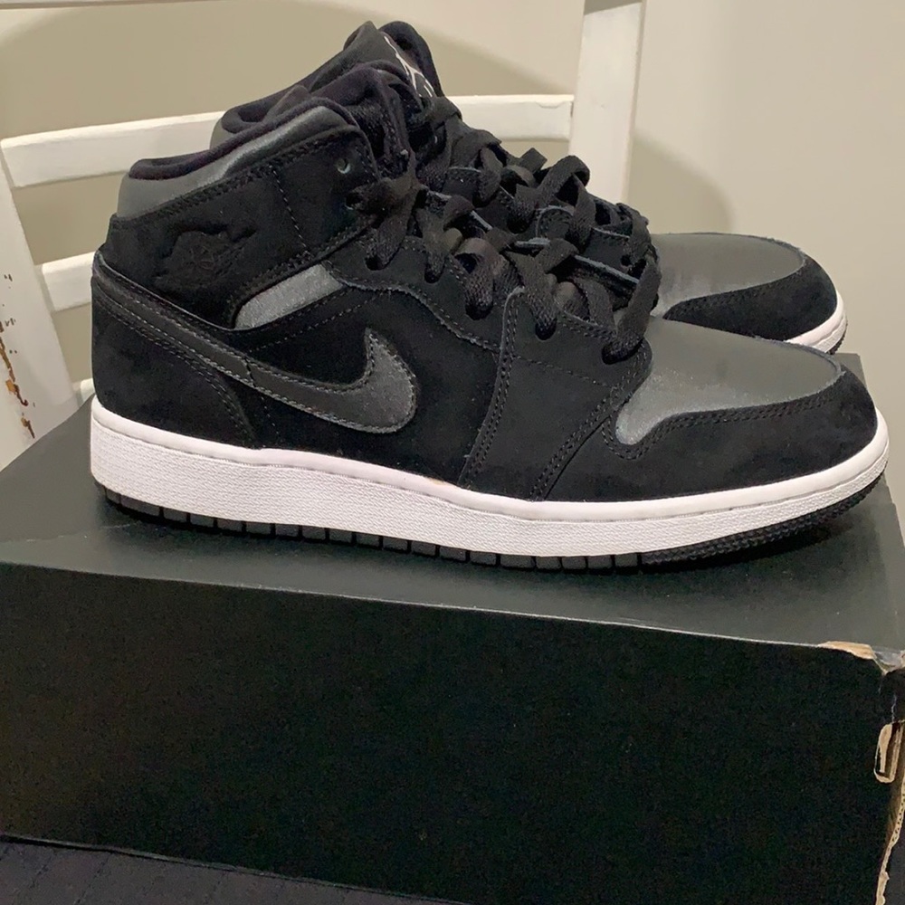 COPY - Nike Jordan 1 mid se “black anthracite” GS